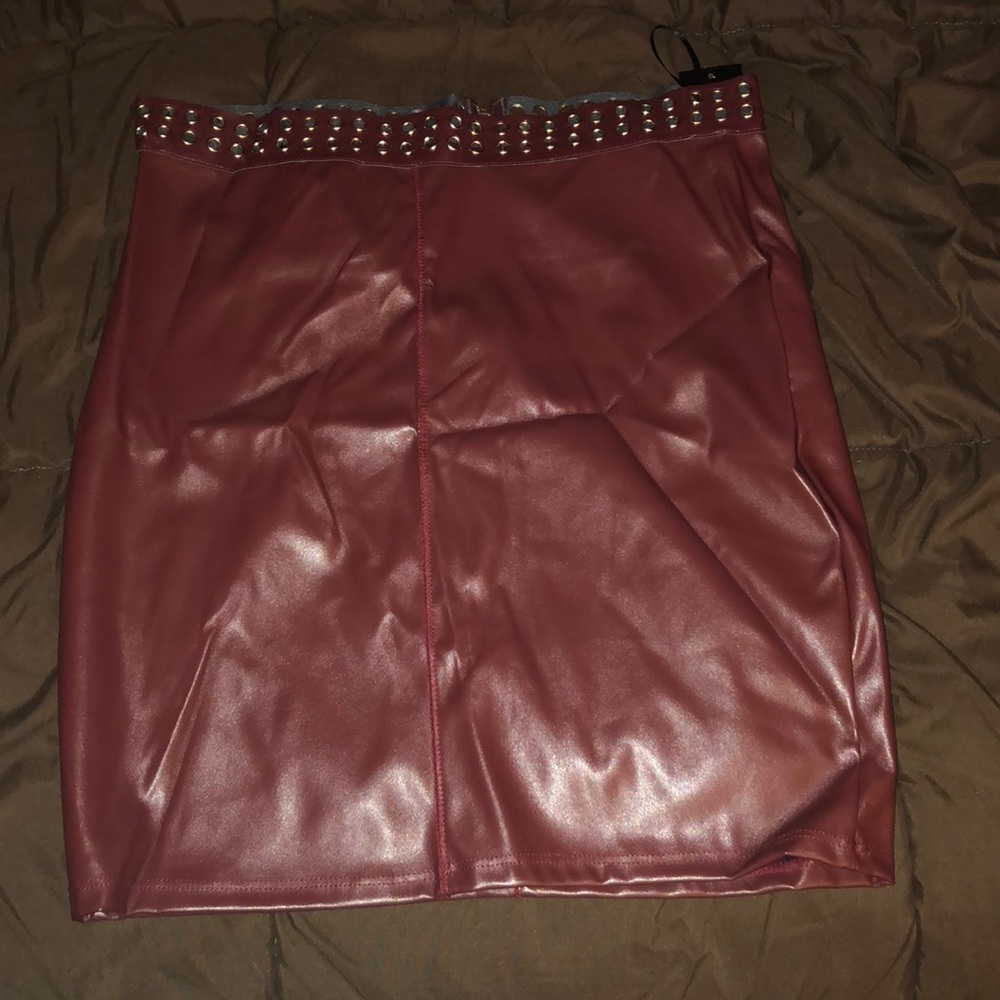 Cute brown skirt